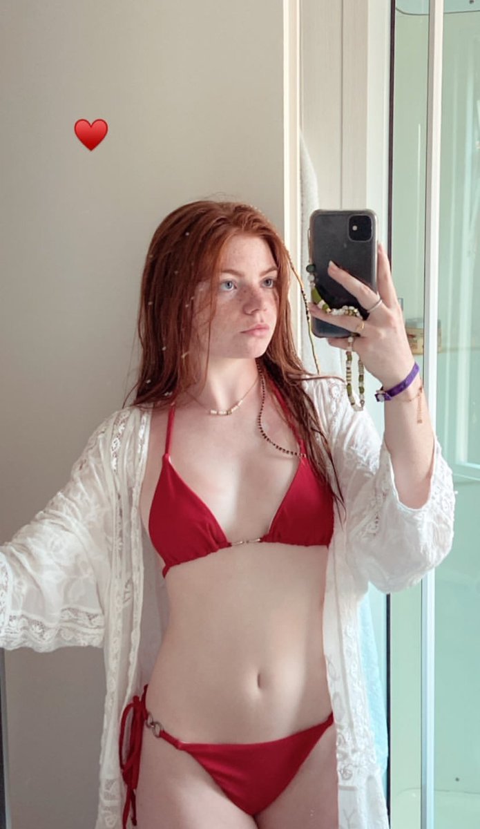 lilou_nu's tweet photo. 1 like = 1 nude 

#omegle #millliebobbybrown #teenage‌ #teenagegirls https://t.co/XA9LgrAGCY