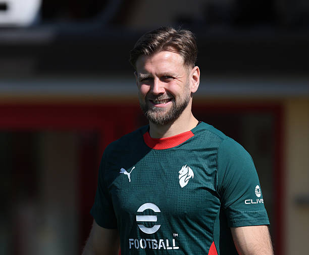 Milan Posts tweet media