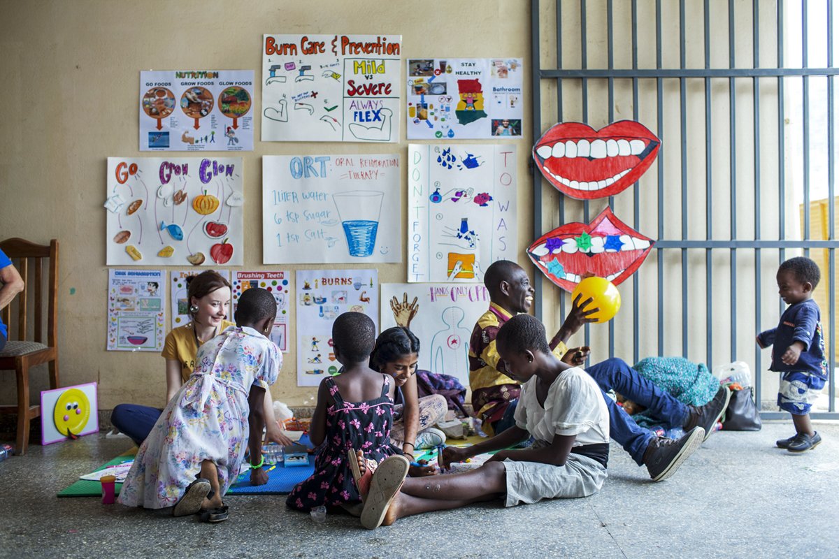 Operation Smile tweet media