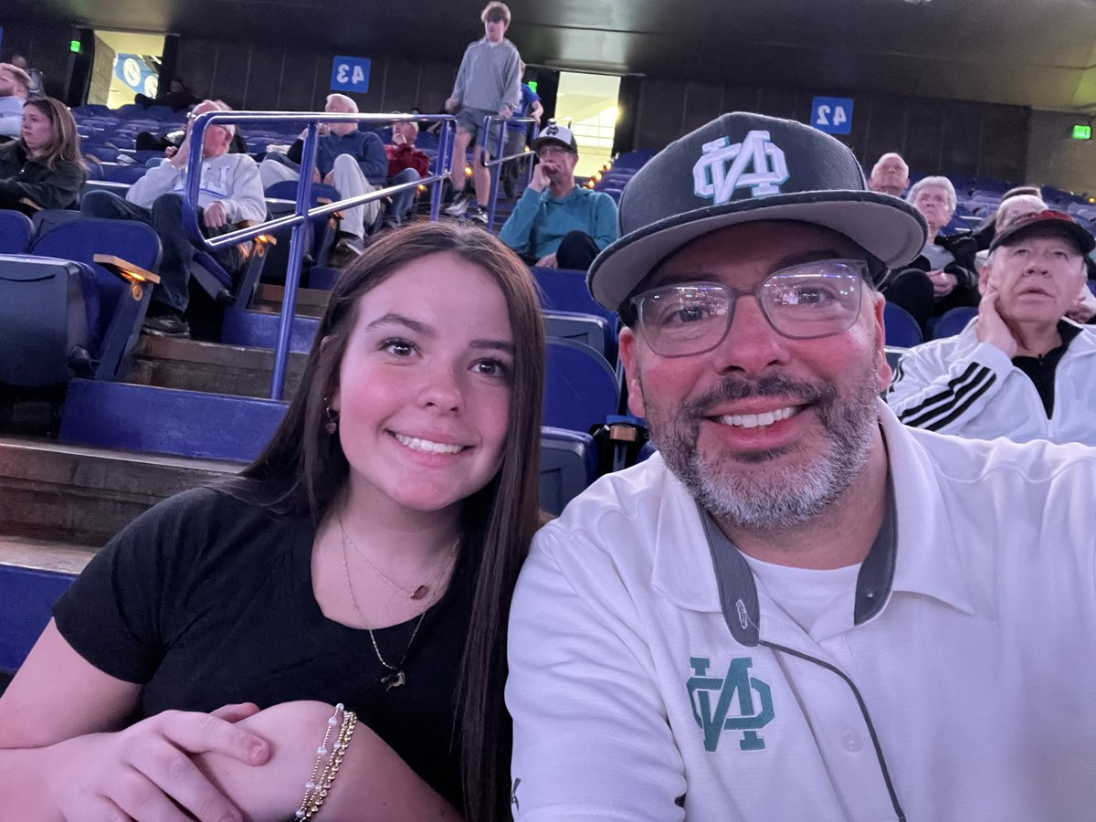 LarryTravis25's tweet photo. North Oldham is headed to the Elite 8.
I had a great time with Reese. https://t.co/TfrPJ7oFzE