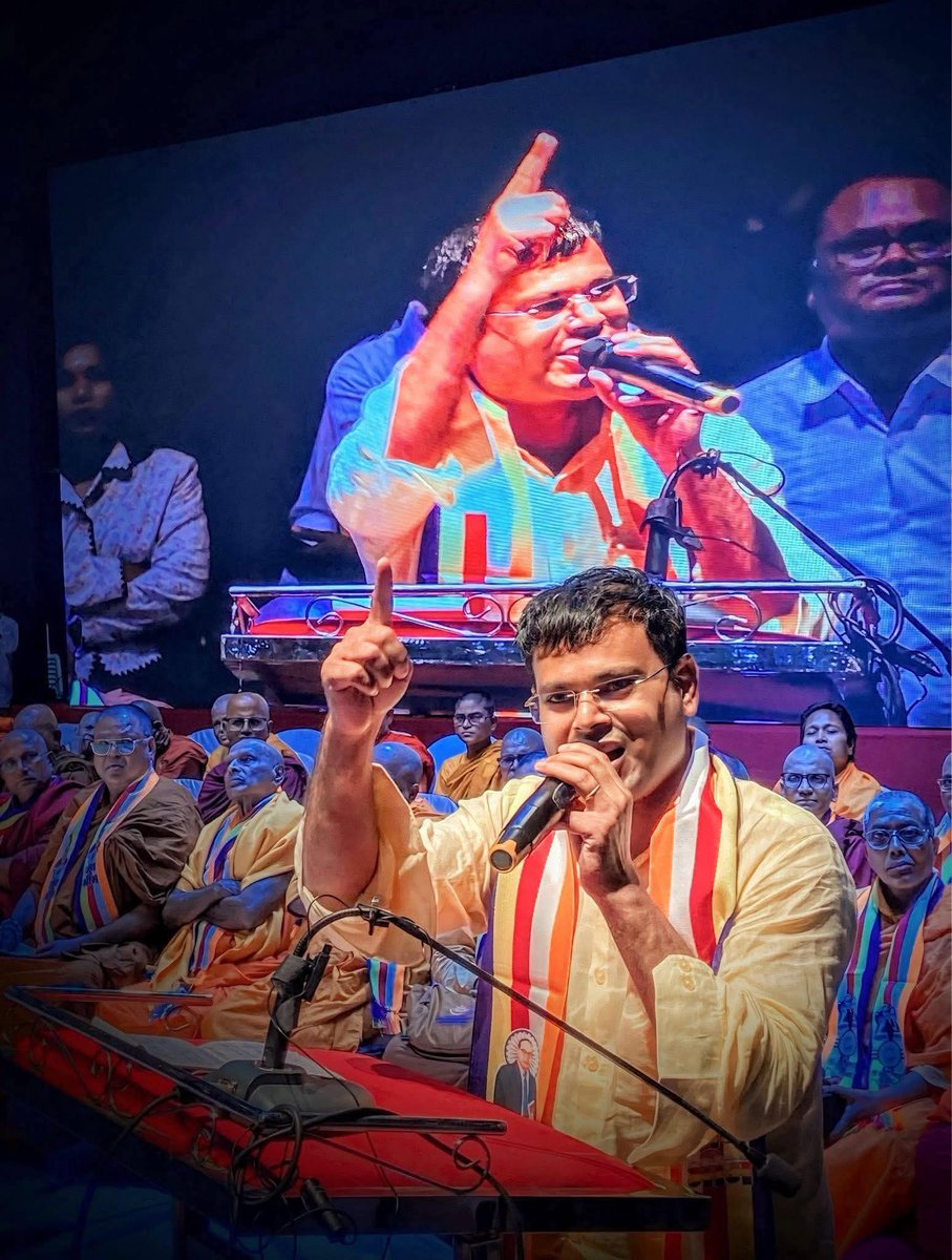 EklavyaBauddh's tweet image. युवाओ के दिलों की धड़कन,सबके चाहिते,कैडर के बादशाह,मान्यवर डॉ @jaiprakashbsp केरल राज्य प्रभारी(पूर्व राष्ट्रीय उपाध्यक्ष व नेशनल कोऑर्डिनेटर )#BSP जन्मदिन की हार्दिक स्नेहिल मंगलकामनायें व बहुत बहुत बधाई आप स्वस्थ रहें खुश रहेंजी महापुरुषों की अनुकम्पा सदैव आप पर बनी रहे☸️🐘💙🎂