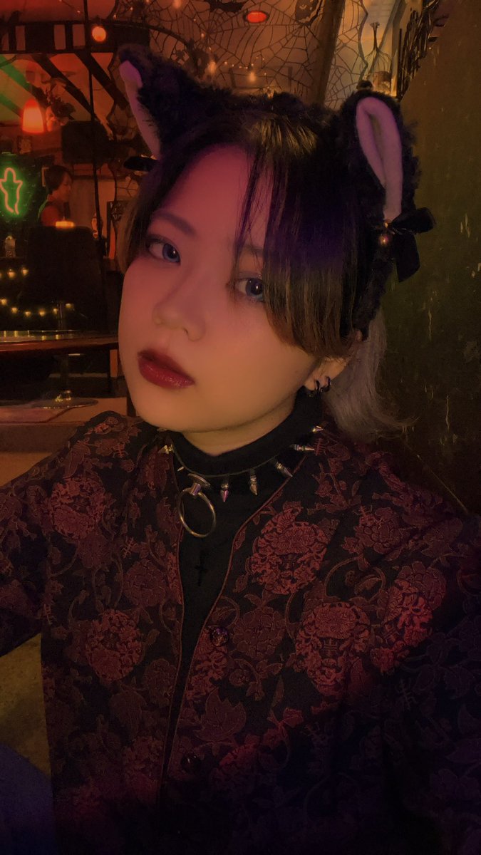 出勤(◜ᴗ◝ )
人間も人外も全員集合〜〜‼️
‼️これおじさん構文すぎるよなぁって今更思ってるよ。なんか適度に時代に追いつくのワシ遅いよなって思ってる……
とりま待ってるわ

<a href="/BAR1031yas/">ホーンテッドBAR</a>