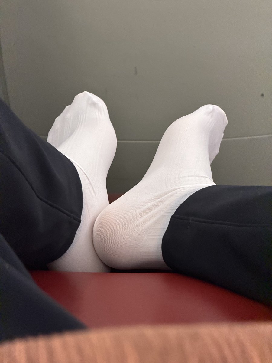 Whitesocks tweet media