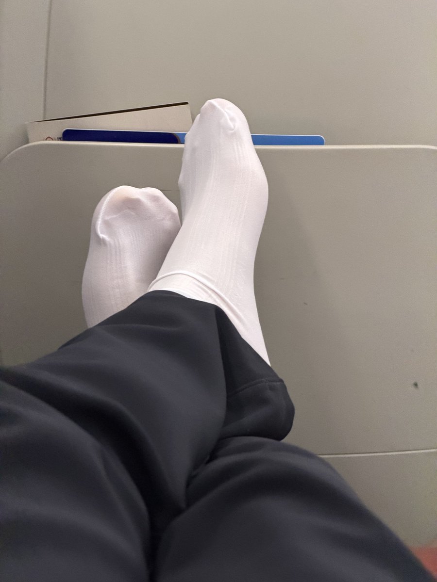 Whitesocks tweet media