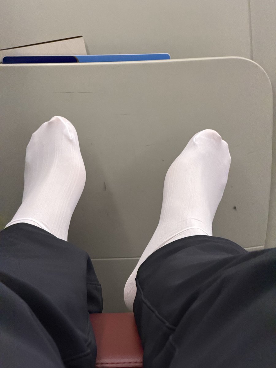 Whitesocks tweet media