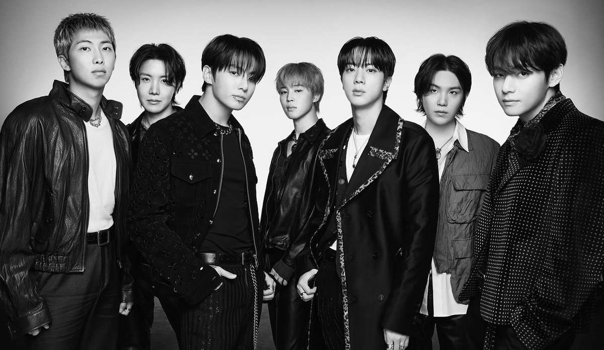 Highest first day sales in Hanteo history: 

1. FML — 3,998,373
2. #ARIRANG — 3,958,876 *still counting* 
3. SEVENTEENTH HEAVEN — 3,288,017
4. MAP OF THE SOUL : 7 — 2,653,050
5. SPILL THE FEELS — 2,494,180