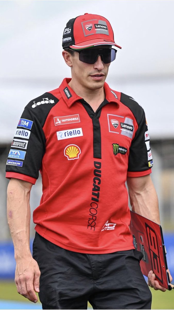 Paddock gp tweet media