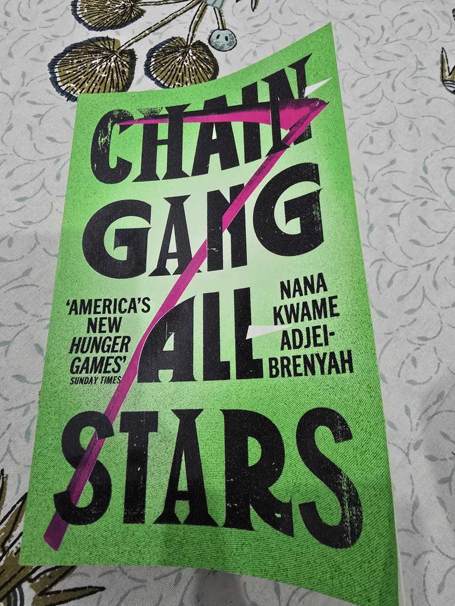 whatReaderSay's tweet photo. Finished Chain Gang All Stars
Good book https://t.co/P8skU5KhC9