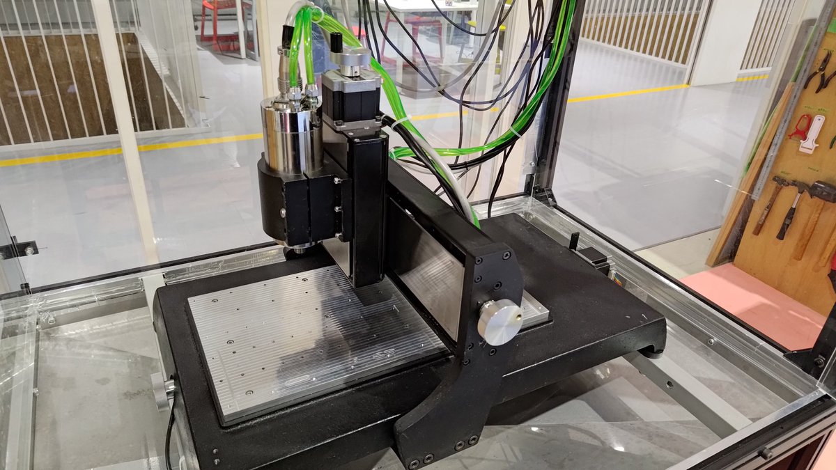 金沢工業大学ロボットプロジェクト tweet media