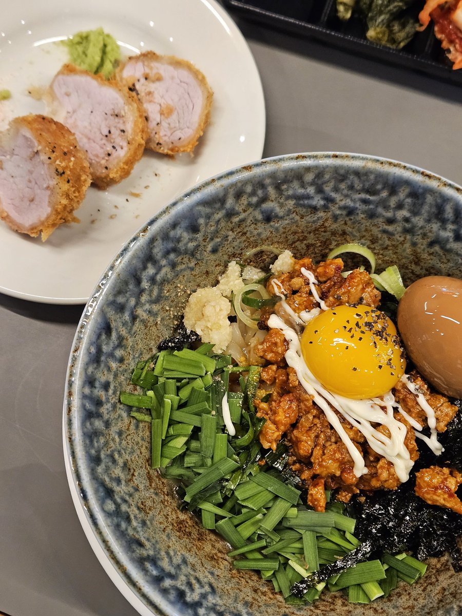 비니밥 tweet media