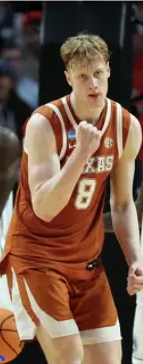 This dude almost folded last night.  The amount of FT he missed 😒. Survive and advance though #NCAATourney #texasuniversity