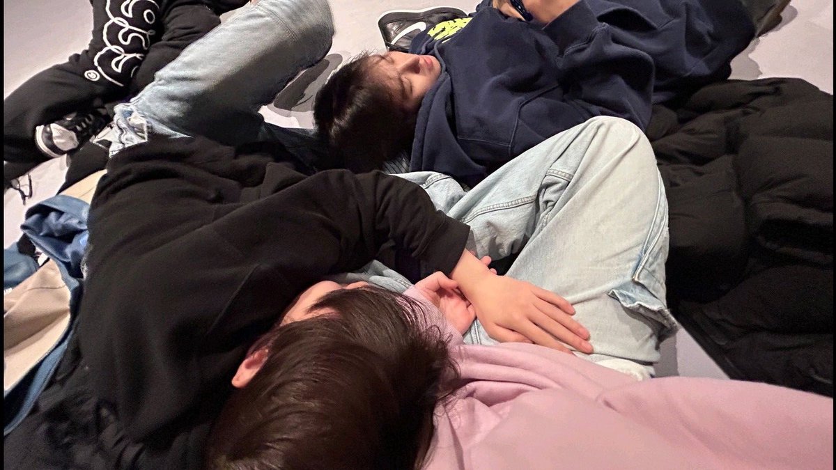 다크네코 tweet media