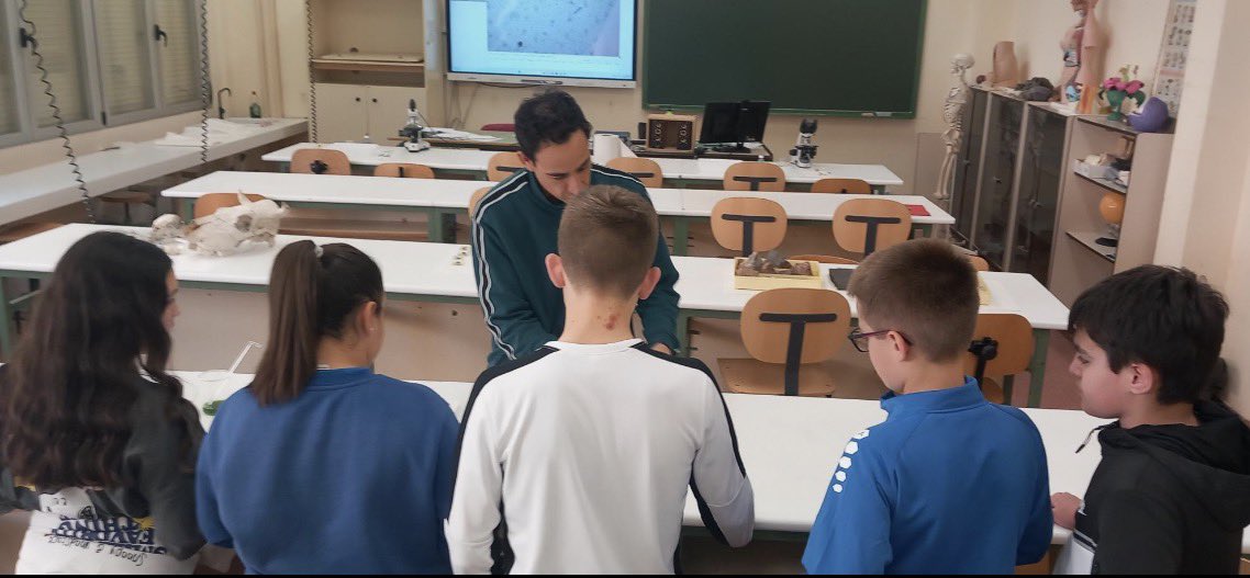 IES RiberadeCastilla tweet media