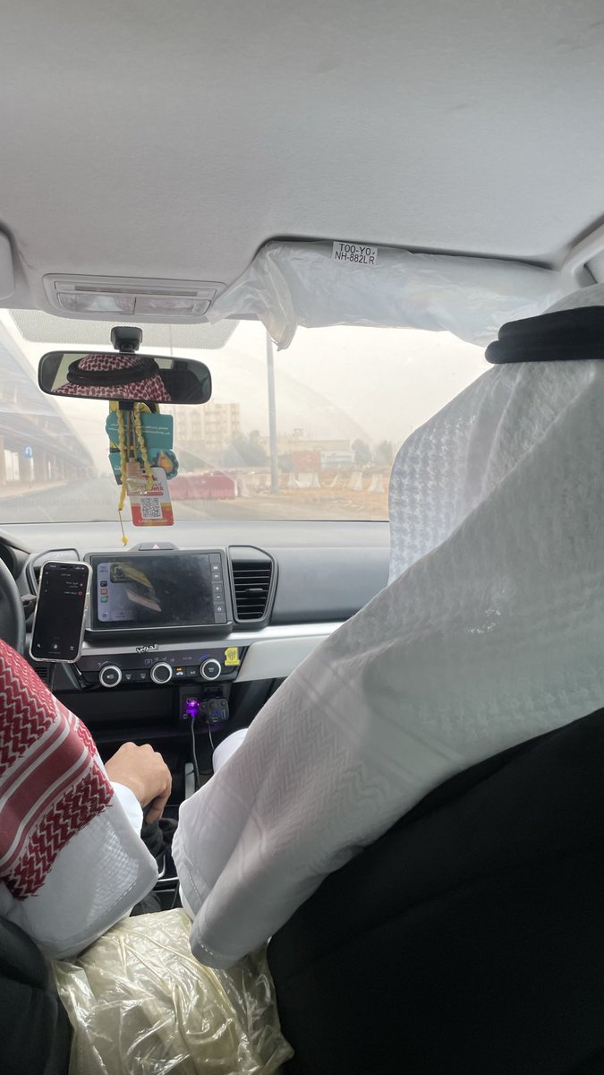 Hemo__j2z's tweet photo. تقييمي لاول يوم عيد بجده ٣.٥/١٠ 
رجعوني المدينة https://t.co/cEEOLZGdh8