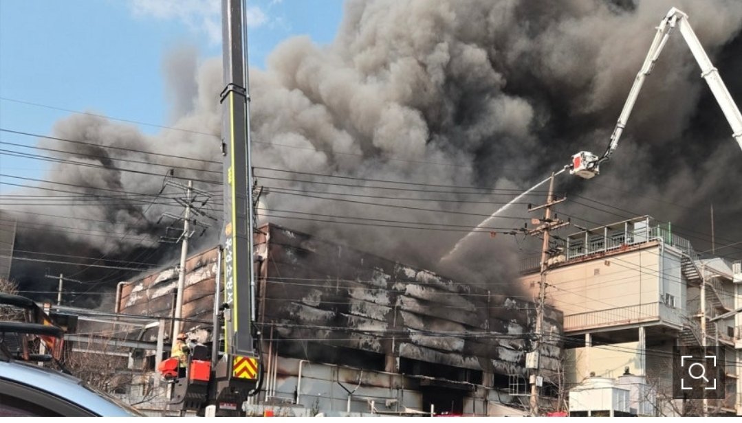 대전 화재
현재 14명 이상 연락두절
1분 1초 단위로 이재명 뭐했는지 보고해라