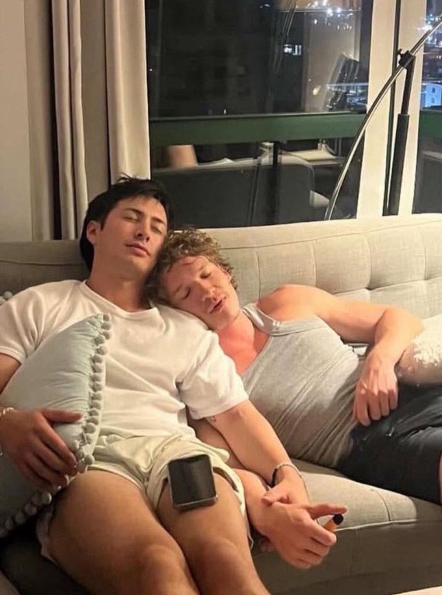 chlo 🪽 tweet media