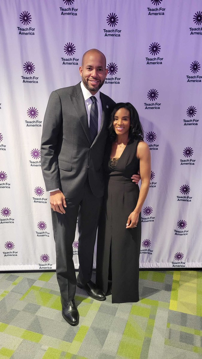 Jason Esteves tweet media