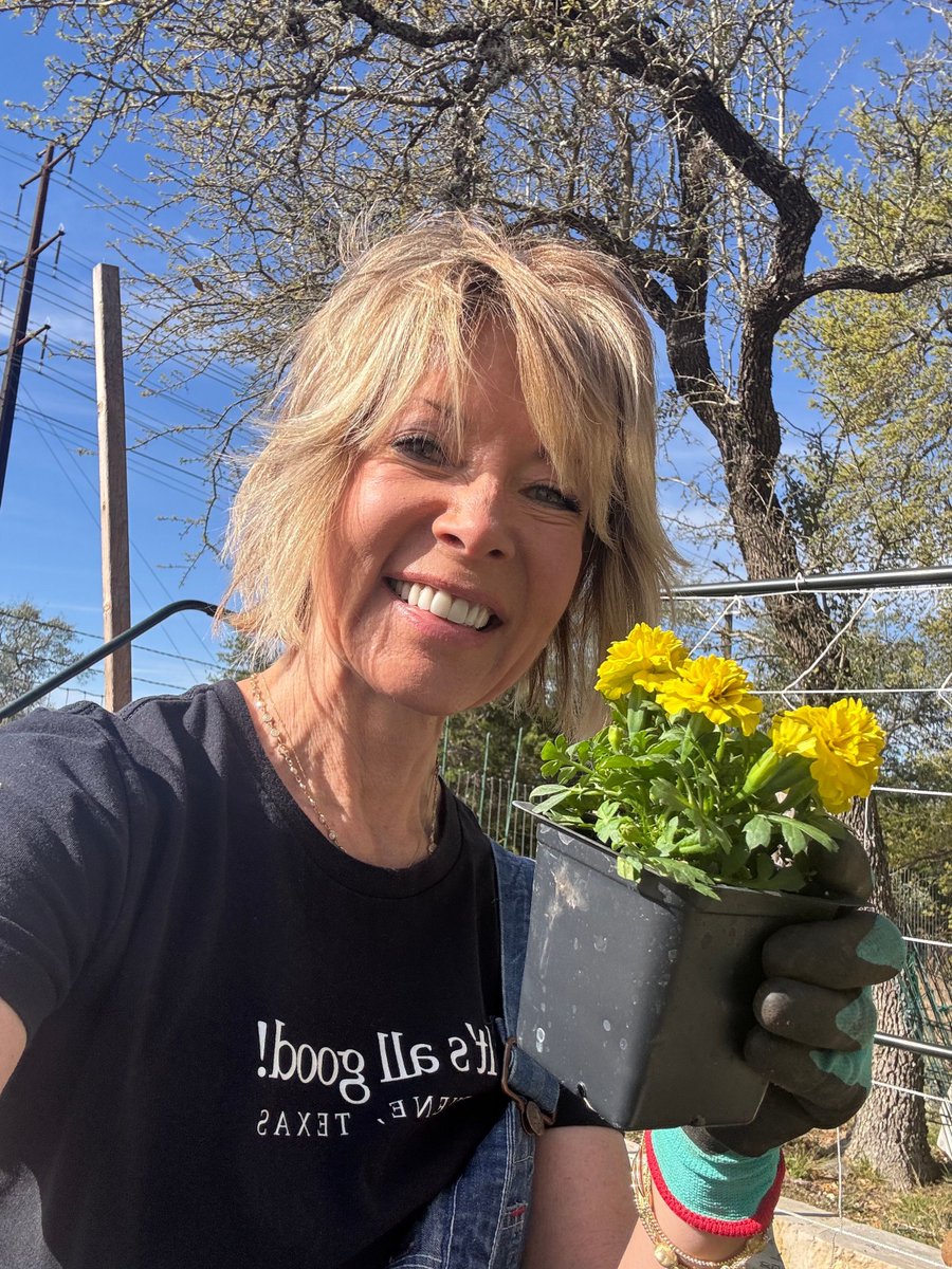 TanjiPatton's tweet image. It's officially #garden season! Take a peek at what Tanji's planting this #spring — drop a 🌱 if you're growing something too! #hellospring