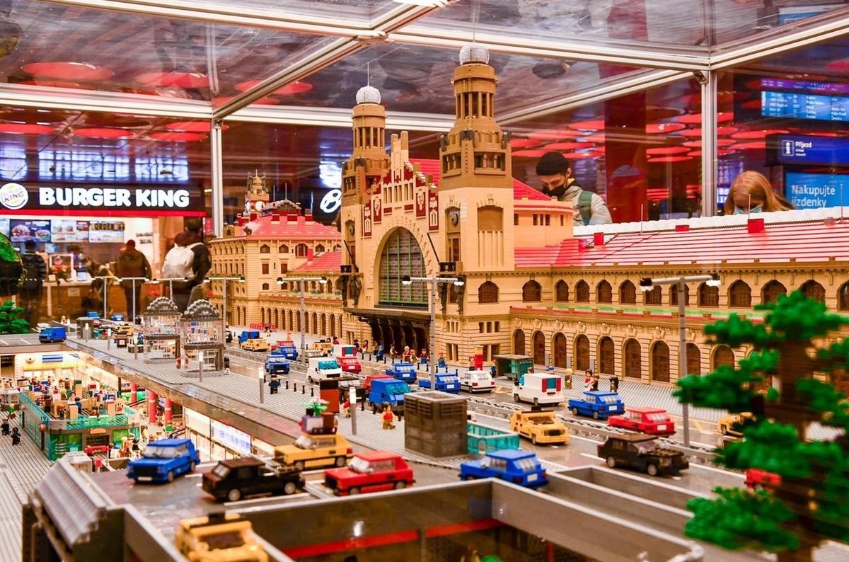 Baronn Hyu tweet media