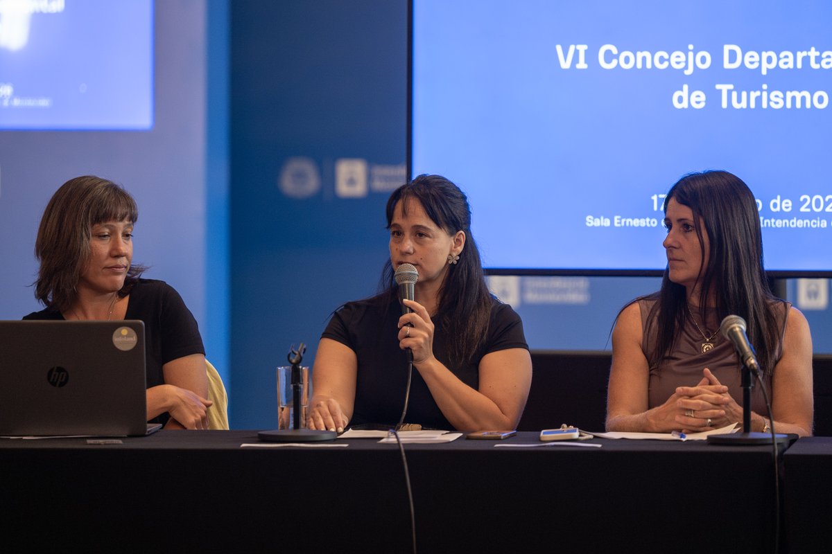 🗺️ Se realizó el 6.º Consejo Departamental de Turismo de Montevideo, donde se analizaron las acciones impulsadas por <a href="/DescubriMvd/">Descubrí Montevideo</a> para este semestre.

Se aprobó destinar la primera recaudación de la Tasa Turística a la promoción del destino y a proyectos para Montevideo.