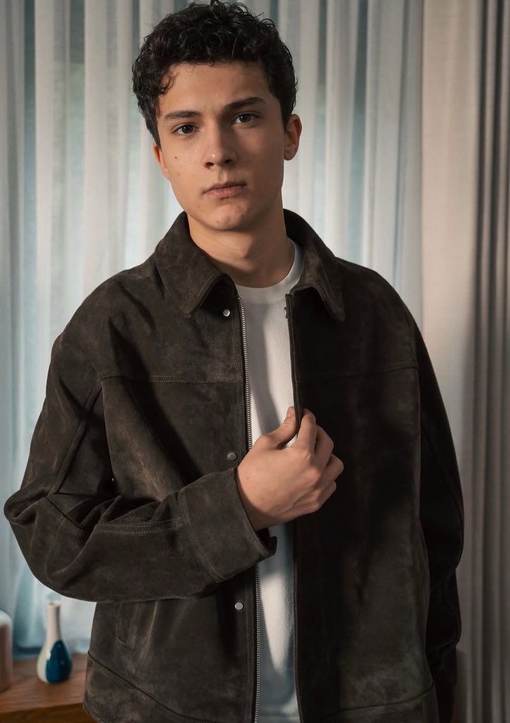 gulum2001___ tweet media