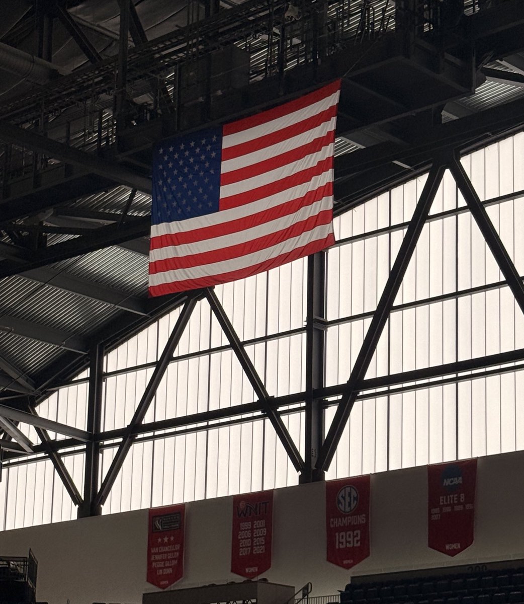 Cat in the Hat tweet media