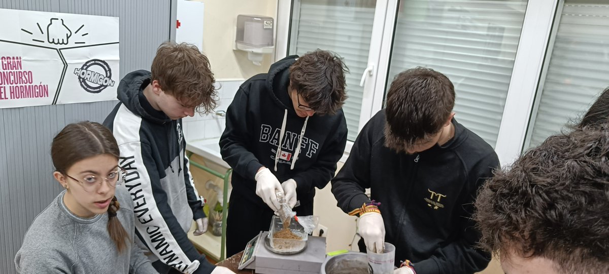 IES ADAJA tweet media