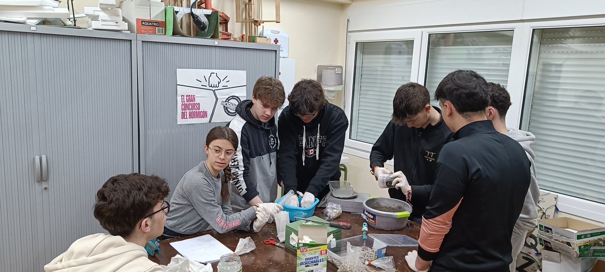 IES ADAJA tweet media