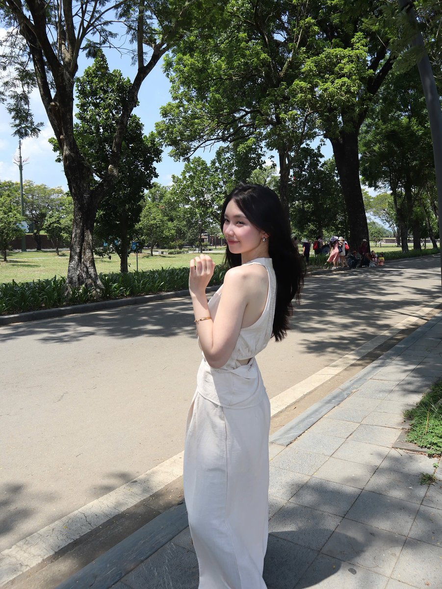 jereen lee mau tweet media