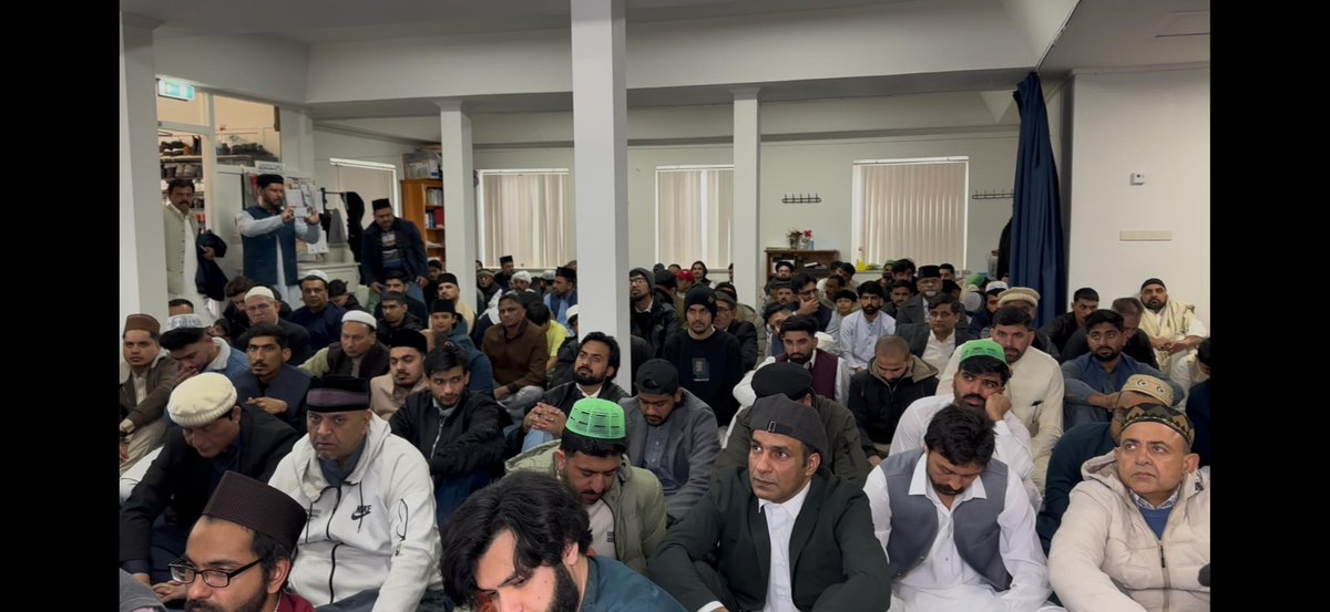 Mobarak Moskee tweet media