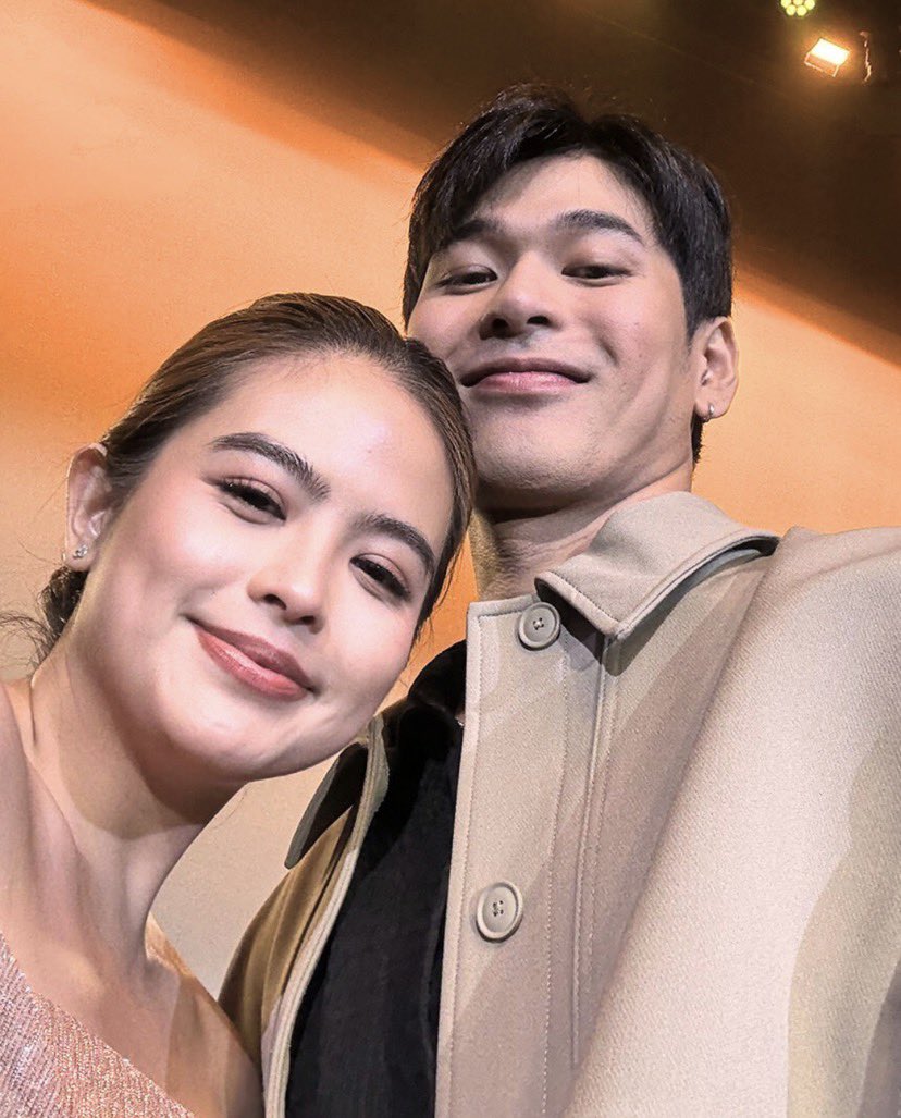 wilbea_ofc's tweet photo. At nakilala na ng mundo ang via ko

BYE VIARKIN HELLO WILBEA 
BYE VIARKIN HELLO WILBEA 
#GSOTRewind https://t.co/xycKwPjdM8