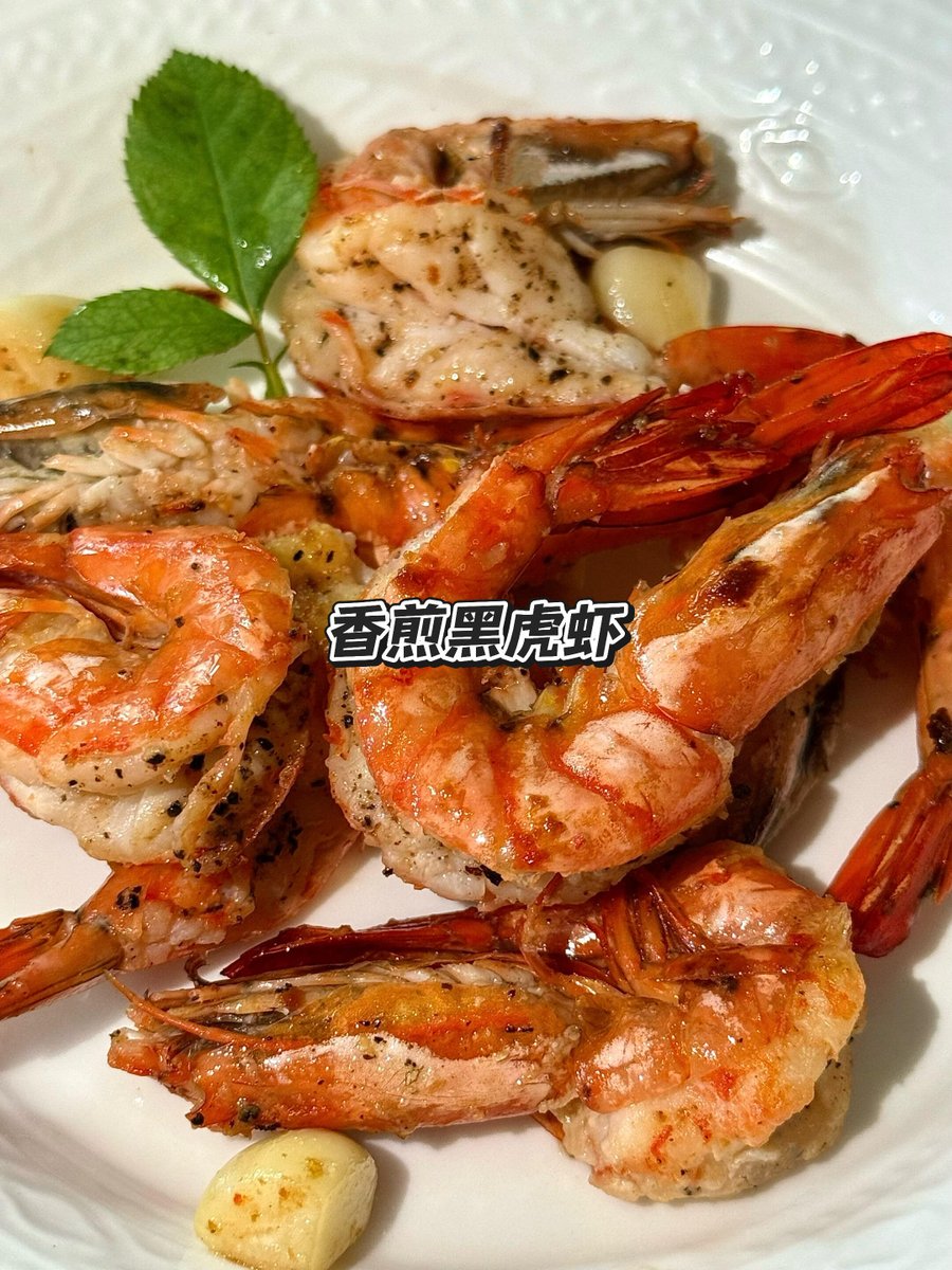 BUCKETFACE tweet media