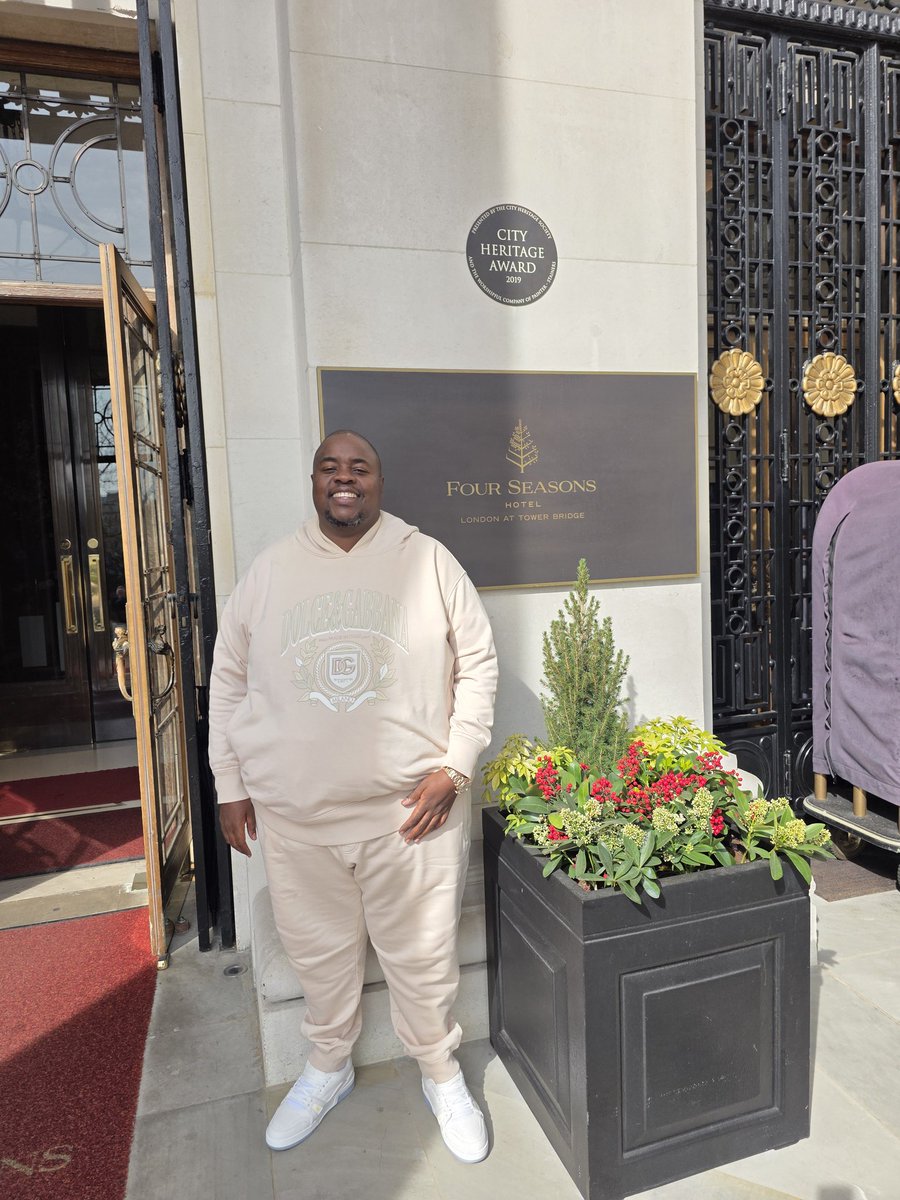 sir_wicknell. tweet media