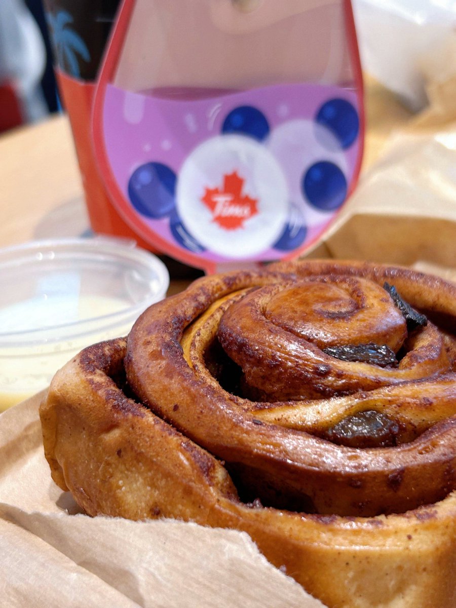 Meeks Leigh tweet media