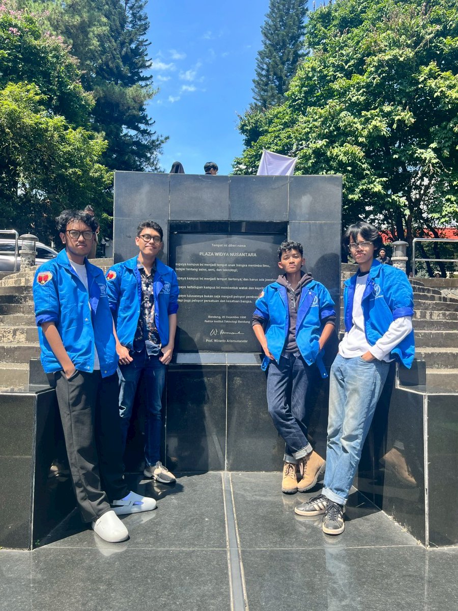 Limm²³ tweet media