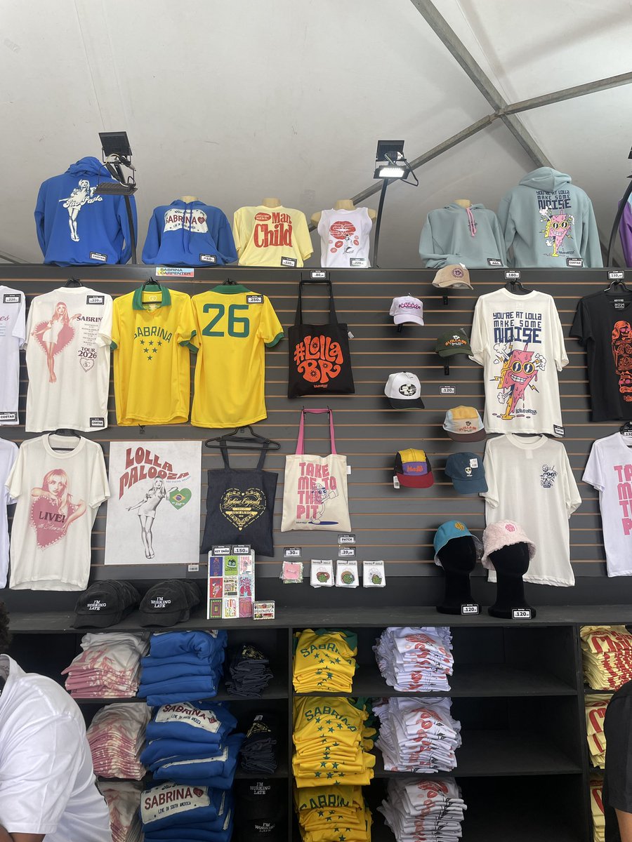 We In The Crowd tweet media