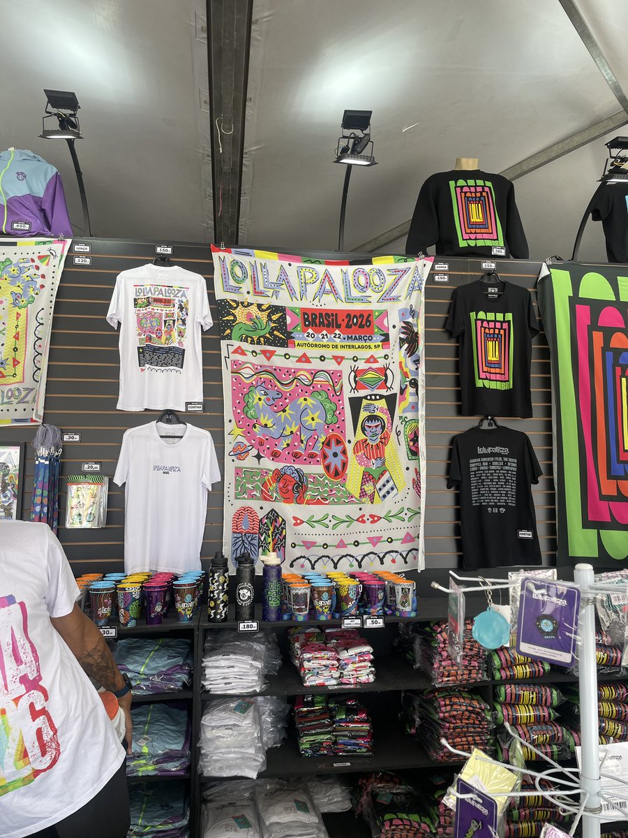 We In The Crowd tweet media