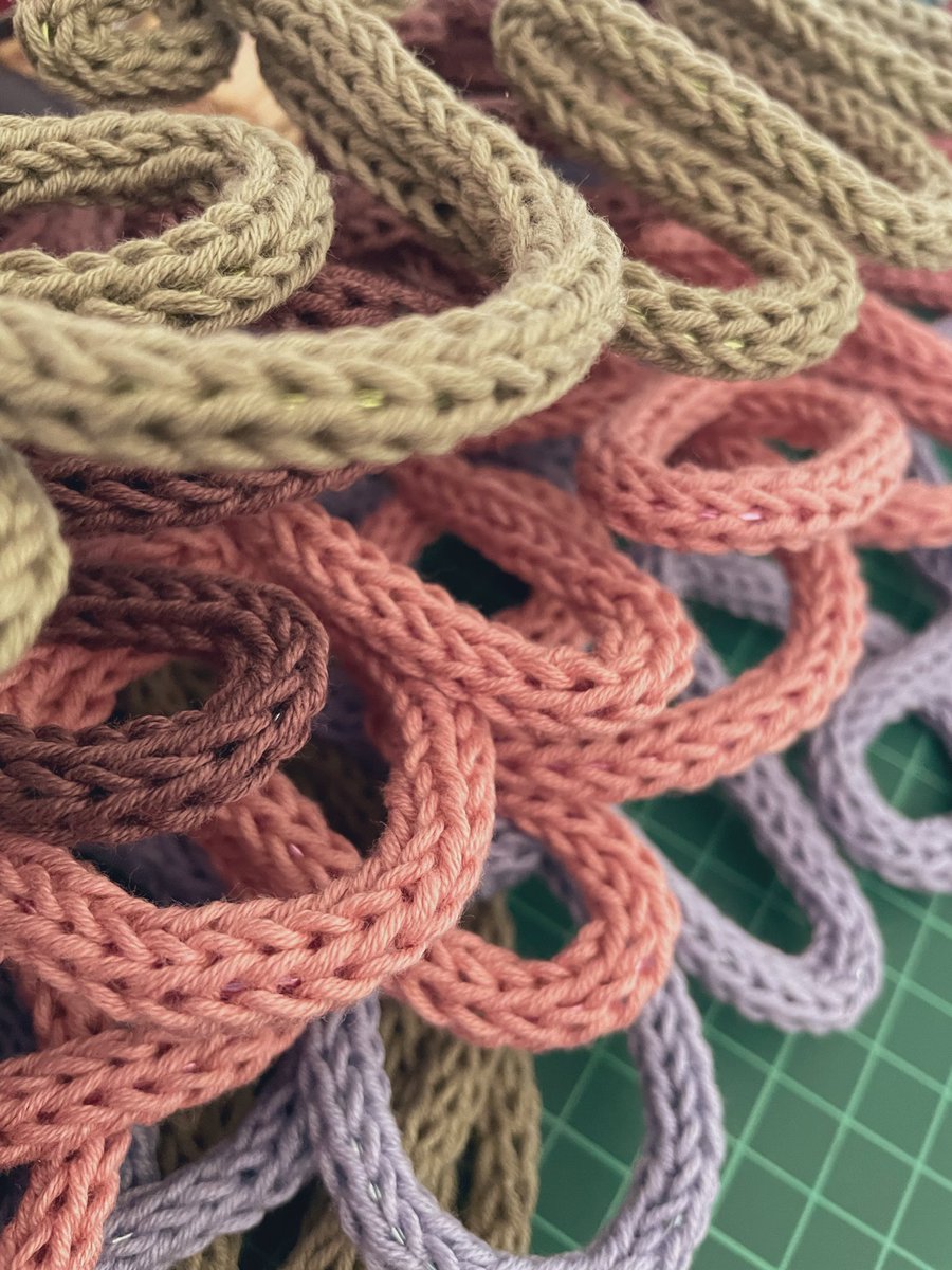 Elīīīīīīīīīza! tweet media