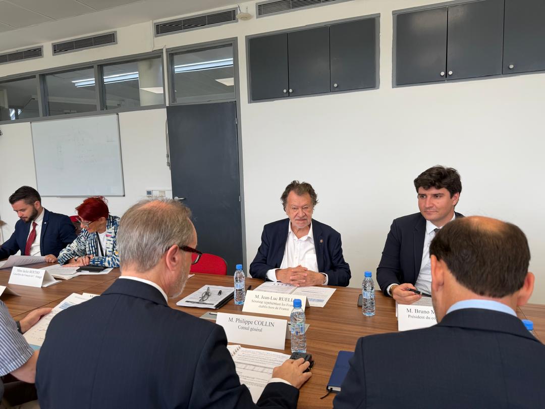 JL_Ruelle's tweet photo. Réunion consulaire à Abidjan 🇨🇮 - 19 mars 2026
Présentation du rapport d’activité 2025 devant nos conseillers des Français de l’étranger. Un temps d’échange précieux pour faire remonter les réalités du terrain, porter la voix de nos compatriotes et adapter nos actions. https://t.co/5KZpTerBWq