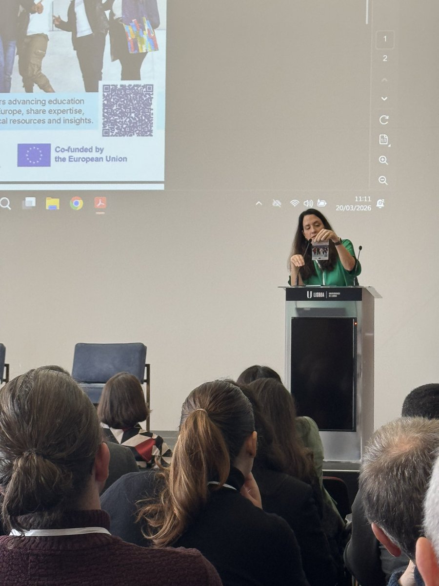 Share Network tweet media