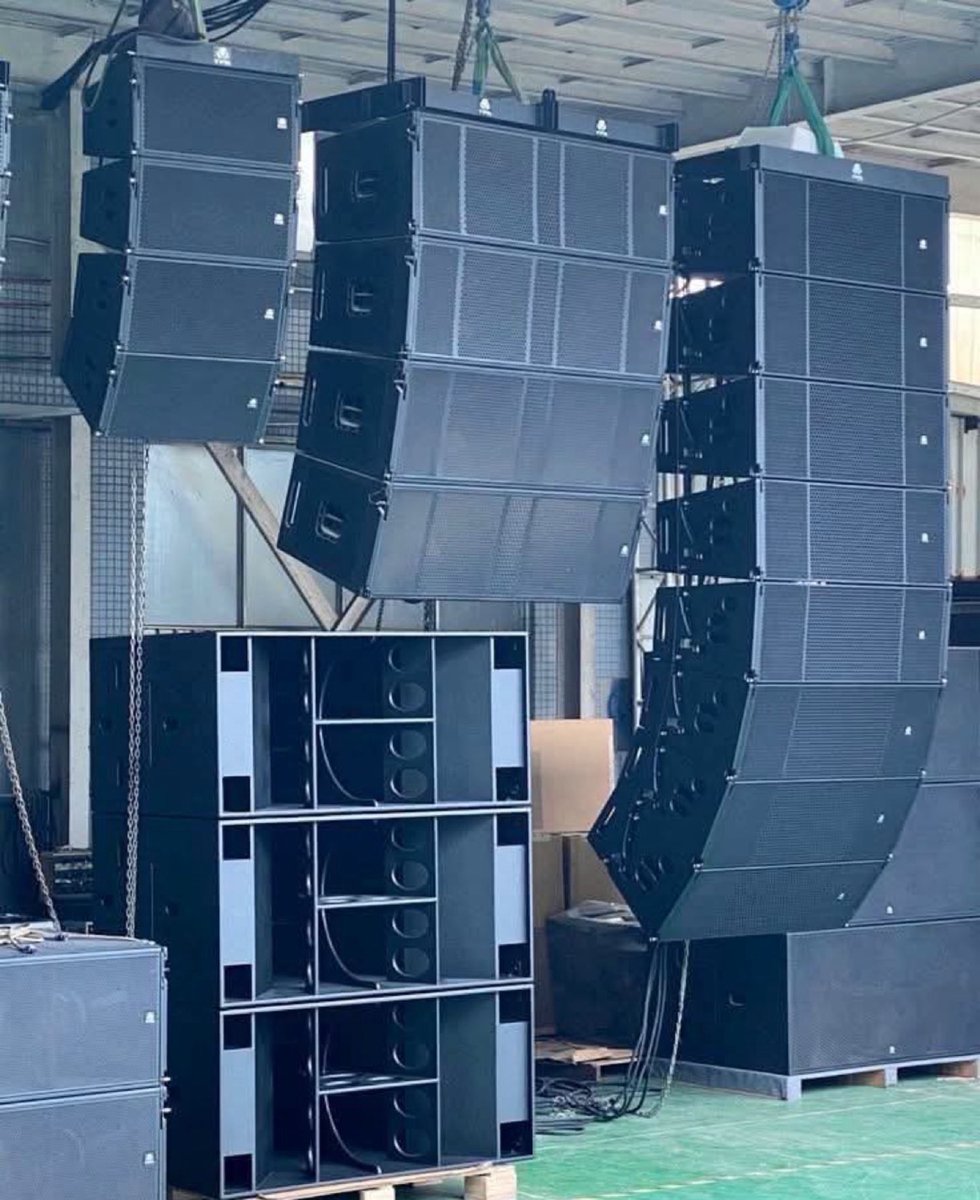 ÅŸ0𝕸Į𝕯Ē💜👟 tweet media