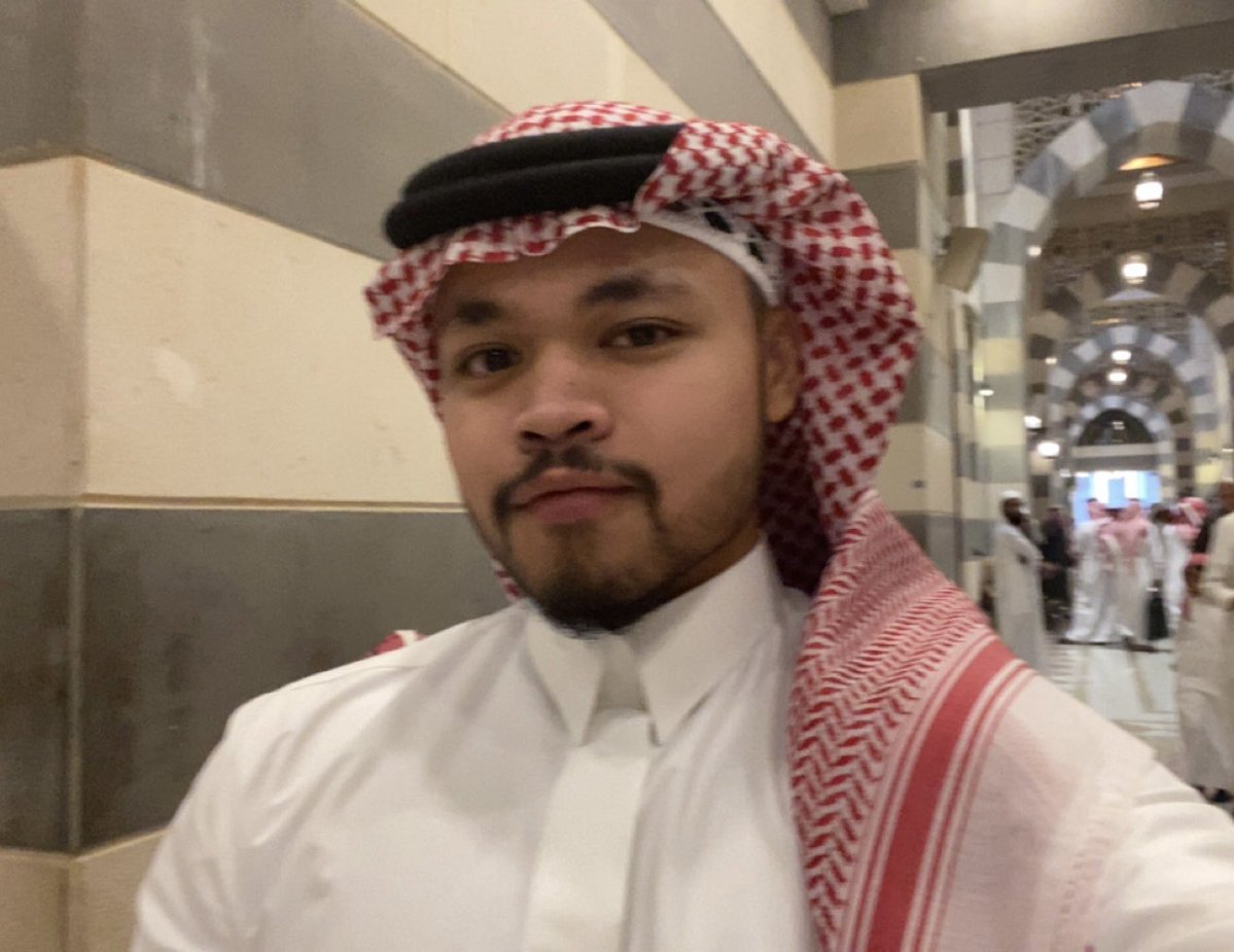 غسان tweet media