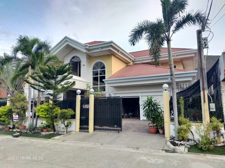 The Sketch Designer tweet media