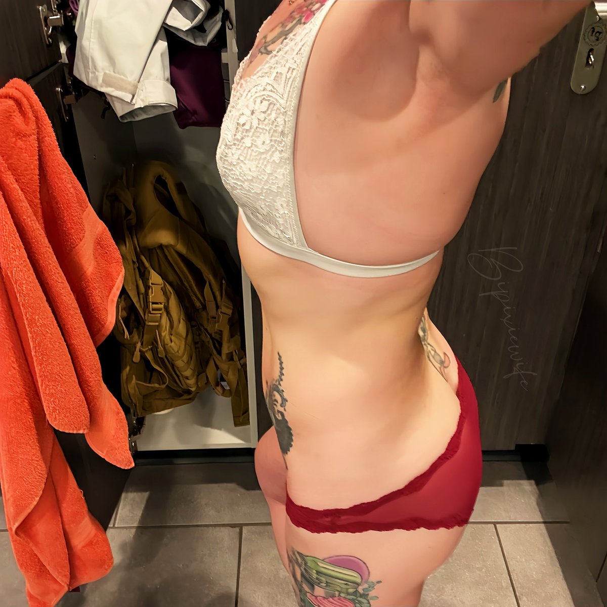 BiPixieWife🌈 tweet media