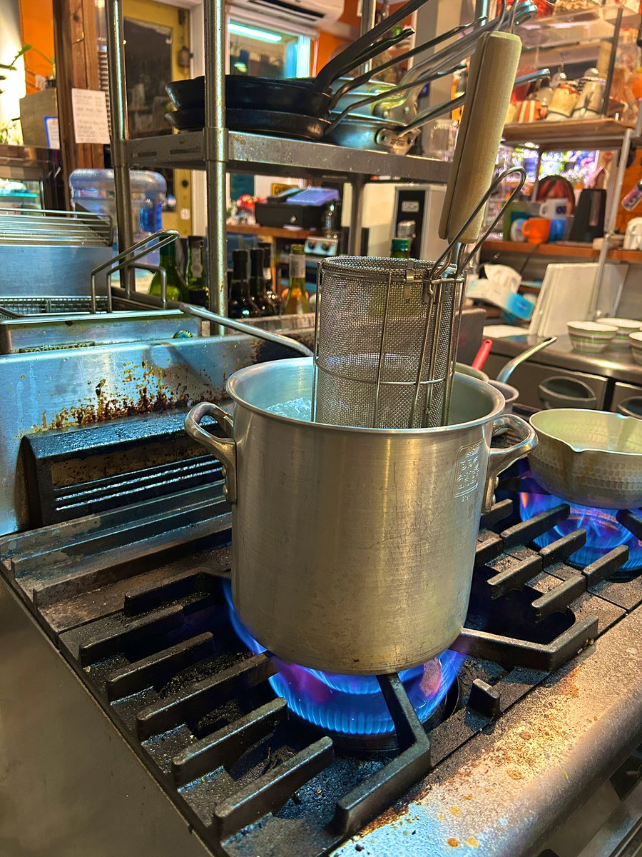 おうち麺TV. tweet media