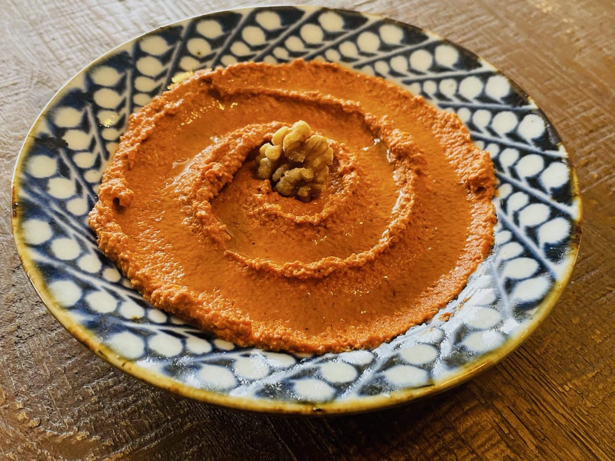 トルコ料理探求家（岡崎伸也）「食で巡るトルコ」が 阿佐ヶ谷書院より発売中。 tweet media