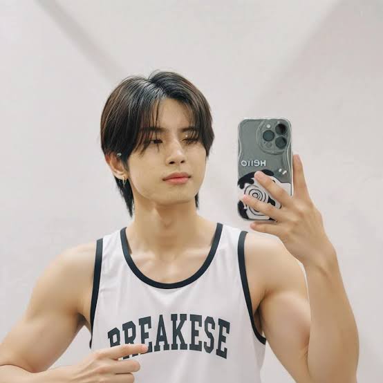 MAXCLUSIVESX ⚜️ tweet media