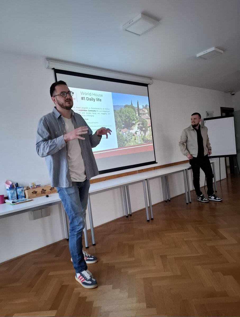 Rondine Citadel of Peace tweet media