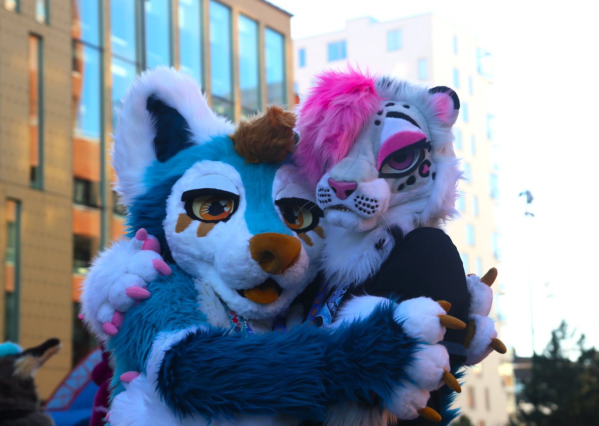 Dawn Snowmeow tweet media