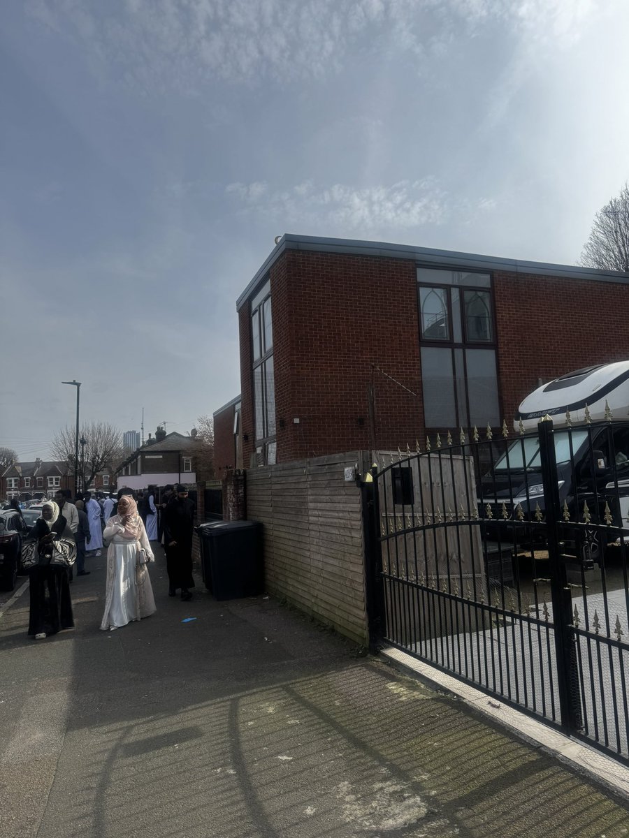 M.M. Dhoore tweet media